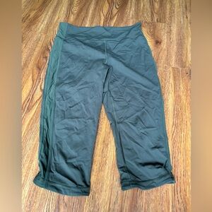 lululemon green cropped leggings - 10